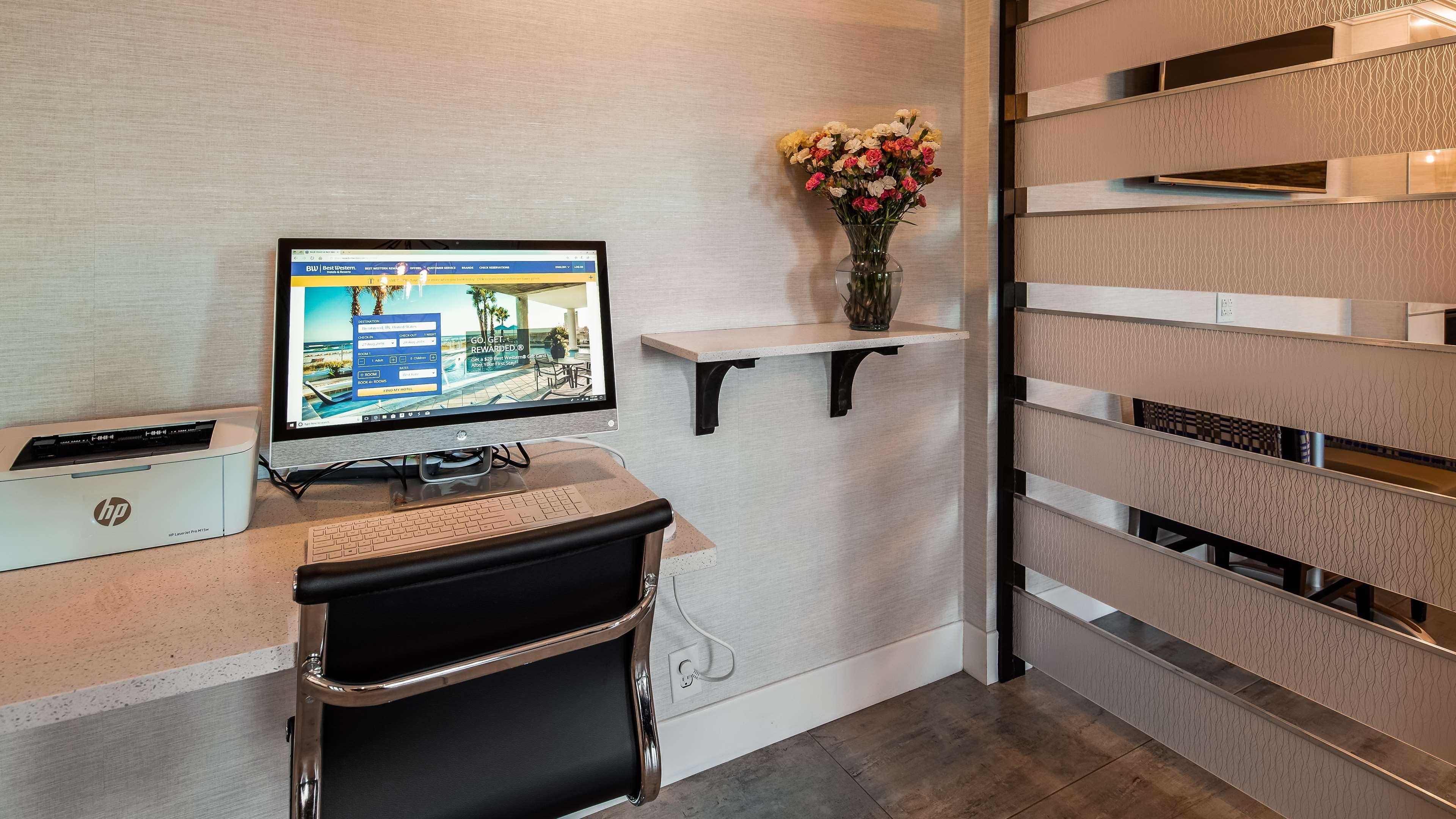 Best Western Brentwood Esterno foto