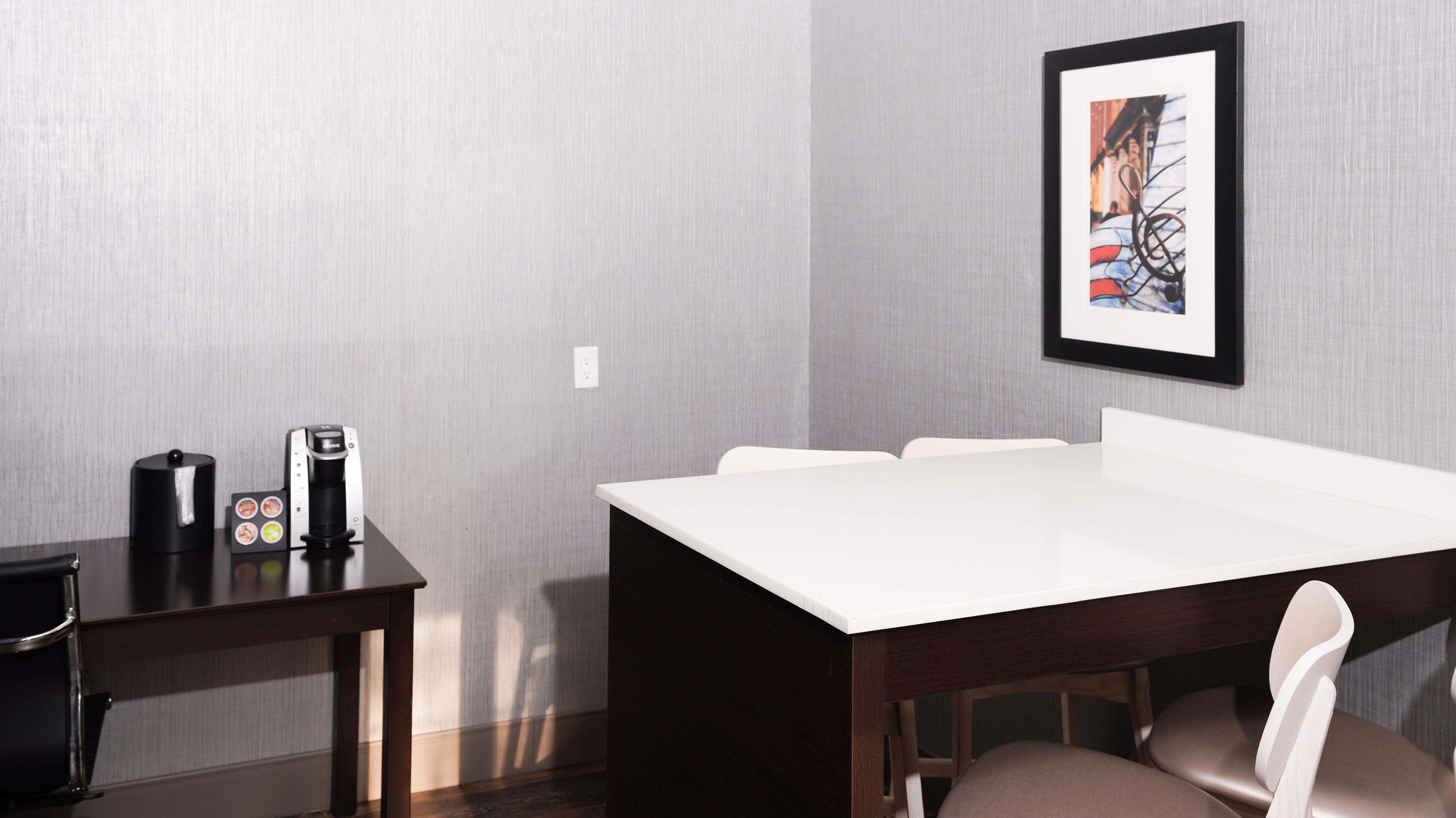 Best Western Brentwood Esterno foto
